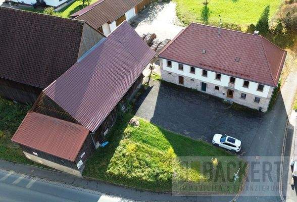 Wohnhaus mit Scheune