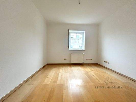 2. Schlafzimmer/Homeofficeplatz