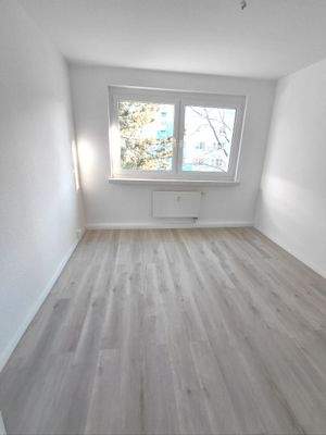 Helles leeres Zimmer