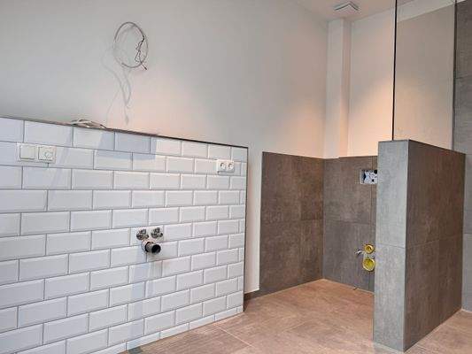 2025.04.09 Whg 08 Bad Studio WC und WT.JPG