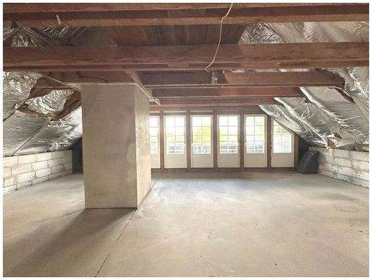 Boden mit Blick auf Loggia