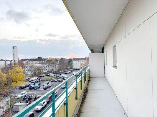 Sehr großer Südbalkon