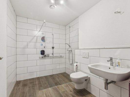 Bad Schlafzimmer Wohnung 1_1