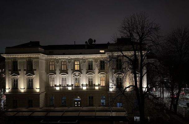 Blick vom Balkon bei Nacht