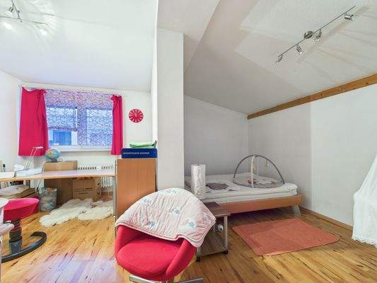 Großes Kinderzimmer!