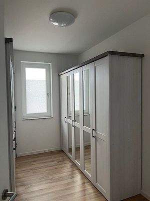 begehbares Kleiderzimmer.jpg