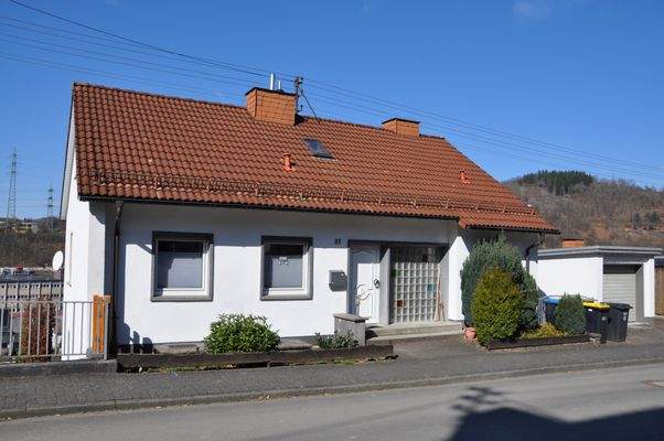 Straßenansicht