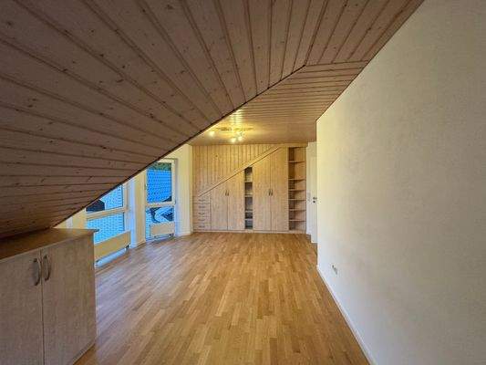 Zimmer OG rechts - 2.jpg