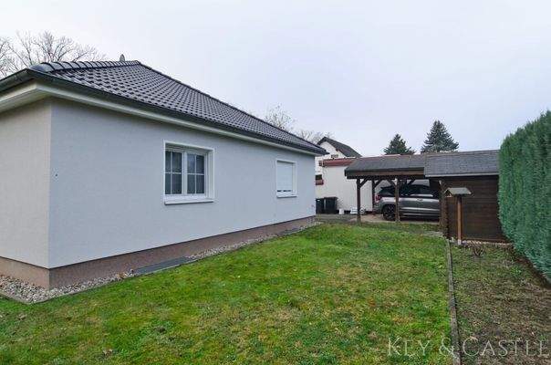 Garten hinter dem Haus