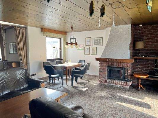 Essplatz im Wohnzimmer.jpg