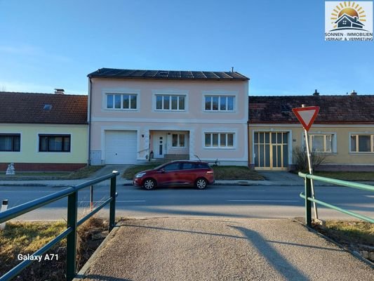 Straßenansicht des Hauses