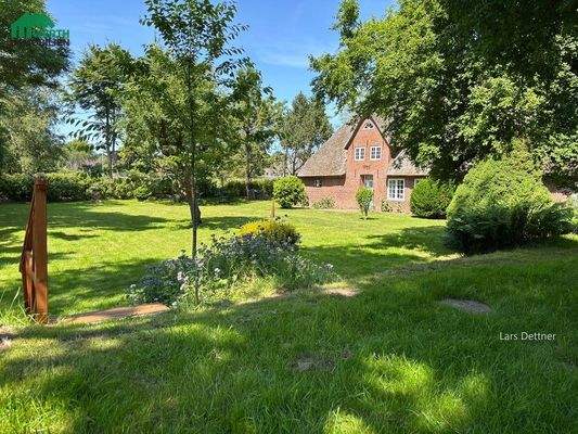 fast 2000 m² Grundstück