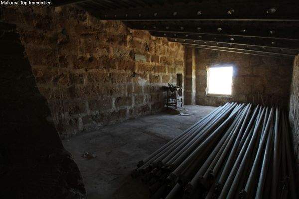 Großes Landanwesen mit vielseitigen Nutzungsmöglichkeiten