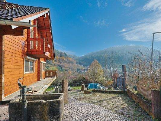 Großes Grundstück mit traumhaftem Panoramablick