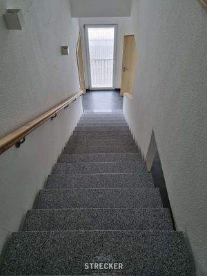 Treppenaufgang zum DG