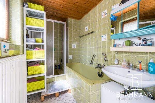 Badezimmer mit Fenster EG