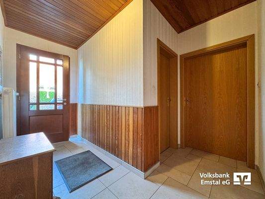 Flur EG (Eingang links)