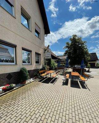 Gasthaus Seitenansicht