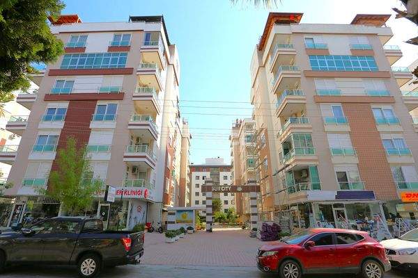 2-Bedroom Pool-View Apartment in Konyaaltı Sun City Residence