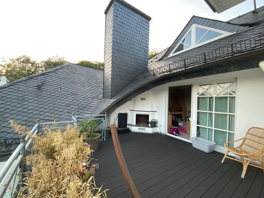 Dachterrasse mit Kamin