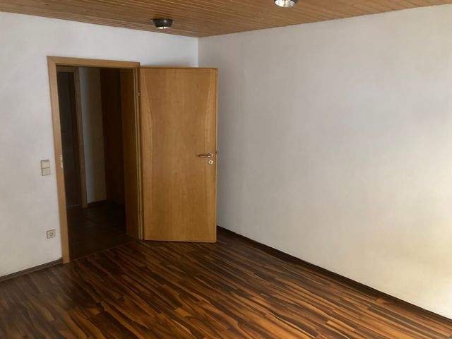 Viel Platz für die Familie – großzügige 4-Raum-Wohnung auf zwei Etagen zum attraktiven Mietpreis! - Foto 5