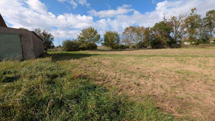 Grundstücksansicht 2.jpg