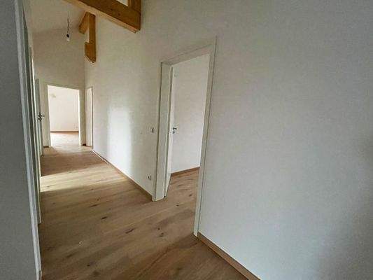 Hell und licht öffnen sich die Räume