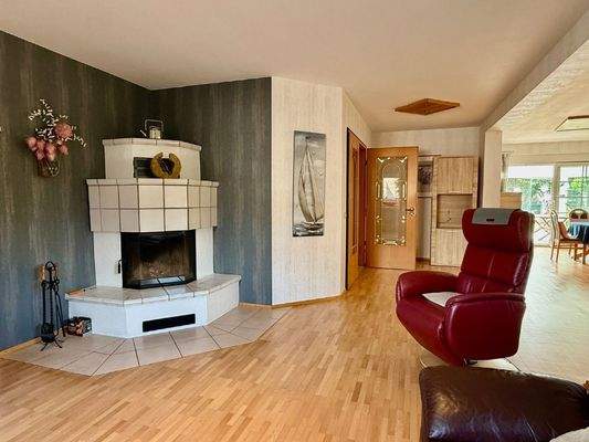 Wohnzimmer mit Kamin