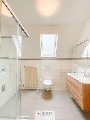 Badezimmer (Wohnung Nr.1 DG)