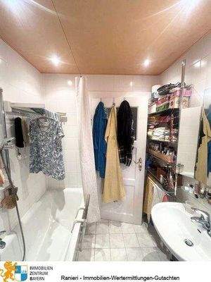 1. Obergeschoss links - Badezimmer