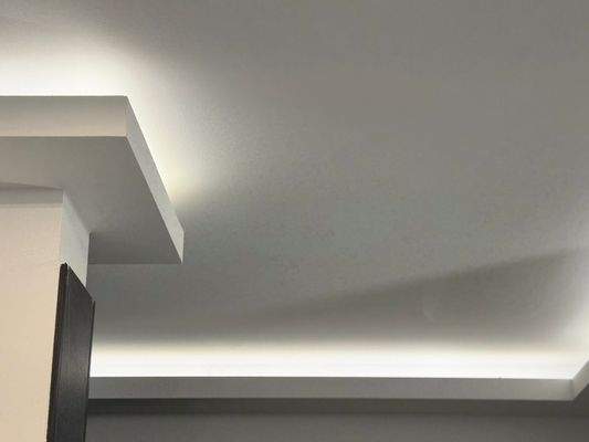  Abgehängte Decken mit LED-Beleuchtung