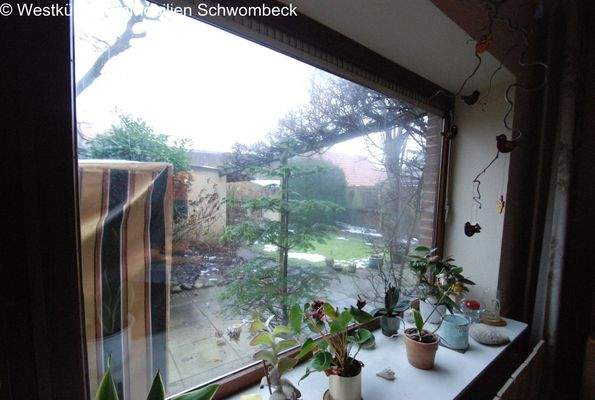 Gebäude 1 Blick in den Garten