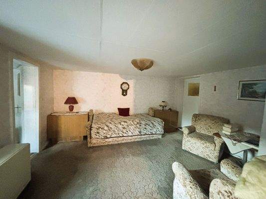 Zimmer III mit Zugang WC OG