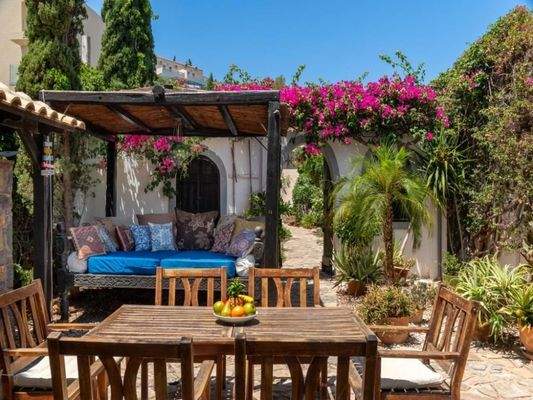 Kreta, Elounda: Villa mit Pool und atemberaubendem Meerblick auf die Bucht zu verkaufen