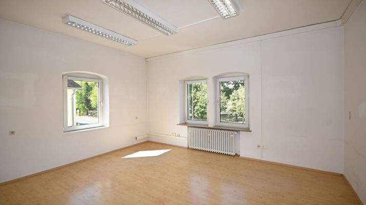 7 abgeschlossene Räume