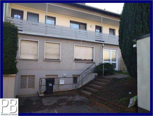 Lagerfläche mit Büro im UG