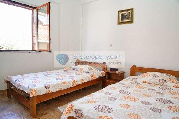 af6808f781a9482596b9e09e2af1d9e4-original