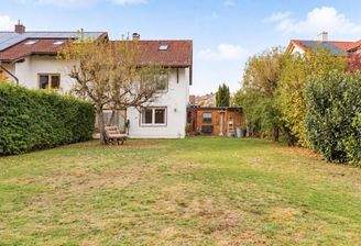 Garten mit Haus