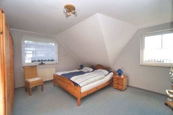 Schlafzimmer DG