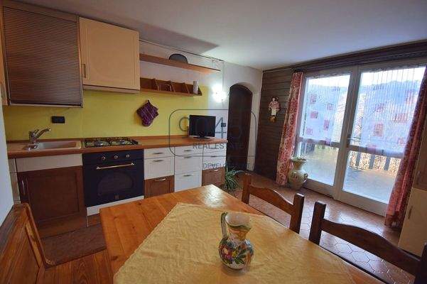 Großzügige Villa mit Privatgarten, unabhängiger Dependance und Gemeinschaftspool 