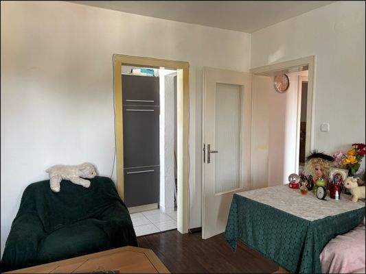 Blick in Richtung Küche und Flur