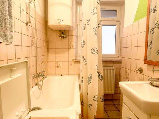 Erdgeschoss (1) - Badezimmer