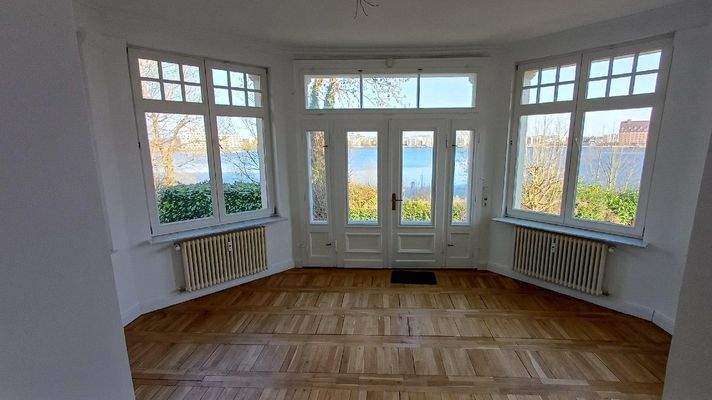 Büro mit Blick zum See