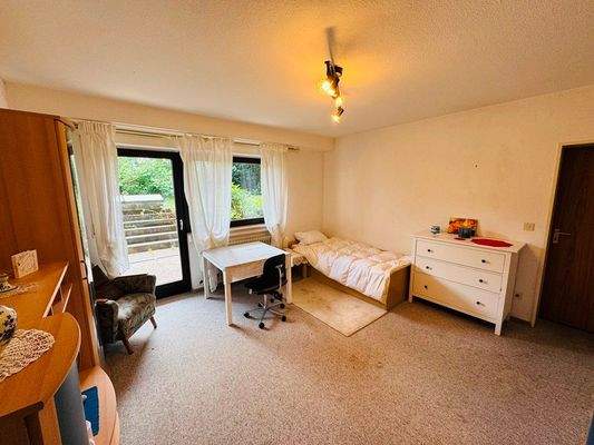 UG Schlafzimmer Mitte