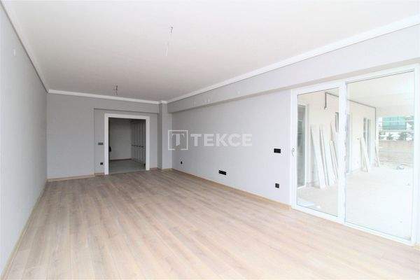 3-Bedroom Spacious Real Estate in a Calm Area in Bursa