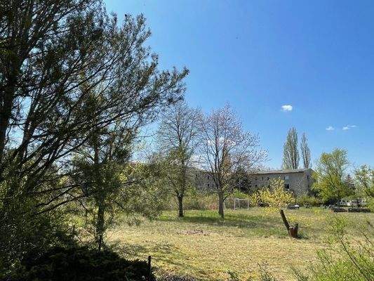 Bürogebäude von Nordost (2)