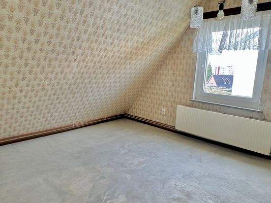 1. Zimmer im Dachgeschoss