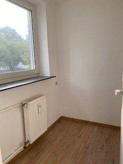 Küche mit Fenster 11.jpg