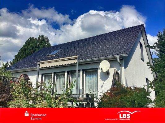 Seitenansicht mit Terrasse