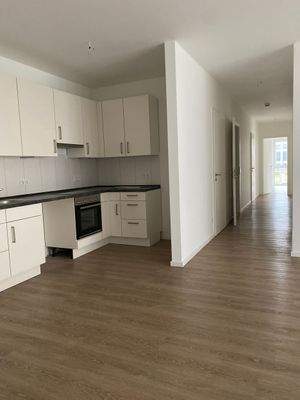 Helle moderne Küche